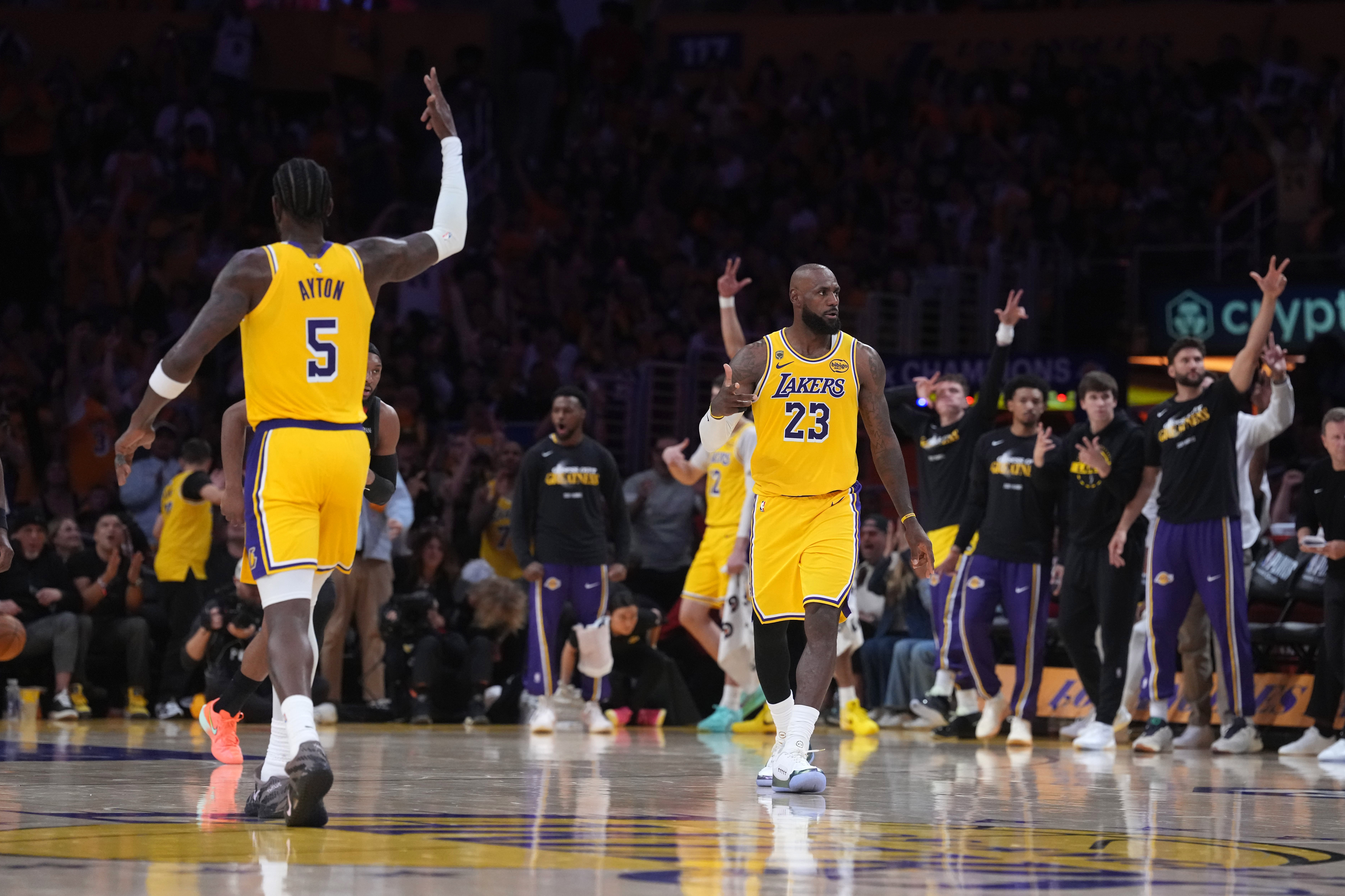 乐鱼app下载-Skip：这位”GOAT“身边永远得有个背锅的 现在该轮到艾顿了